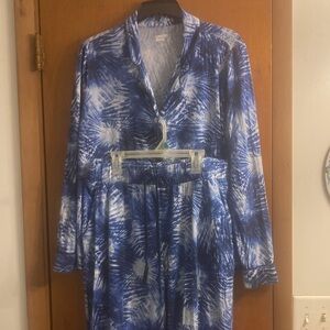 Lands' End Blue and White Patterned pajama set